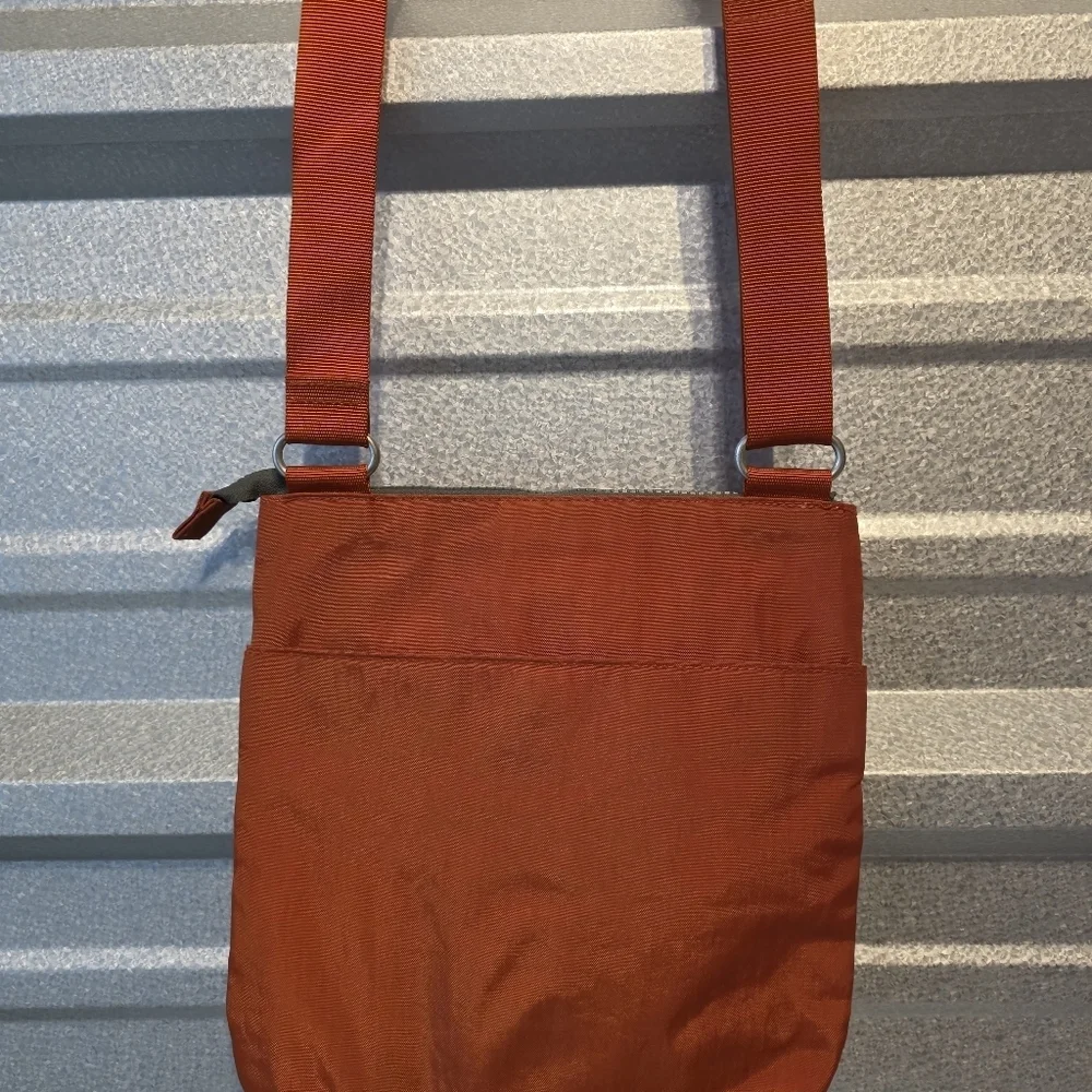 Baggallini Rust Messenger Bag